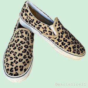 Vans Unisex Slip-On Sneakers leopard pattern. Men 8 / Women 9.5.